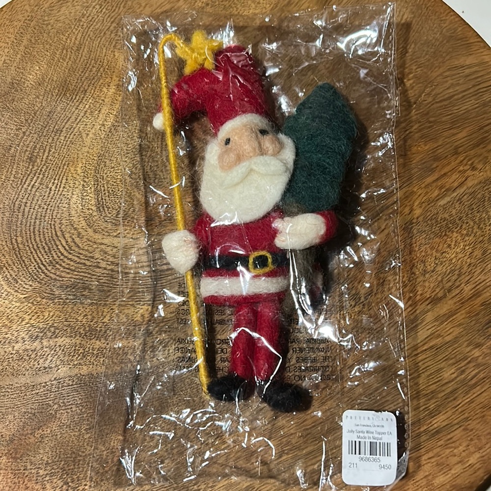 Pottery Barn Jolly Santa wine bottle topper BNWT